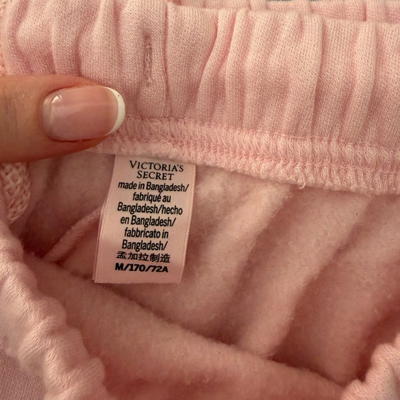 Victoria’s Secret Fashion Show Special Edition Fleece Jogger Sweatpants Size M - Picture 3 of 3